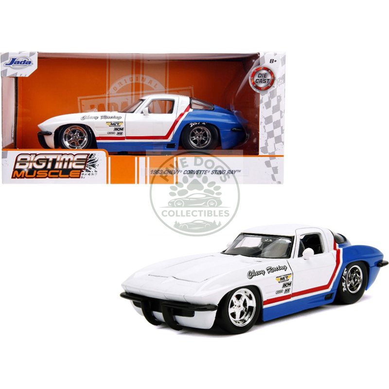 1963 chevrolet corvette stingray white and blue with red stripe "chevy racing" "bigtime muscle" 1/24 diecast model car by jada