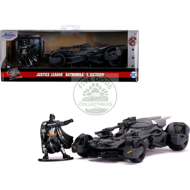 2017 batmobile with diecast batman figurine "justice league" (2017) movie "dc comics" "hollywood rides" series 1/32 diecast model car by jada