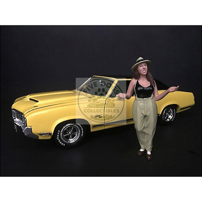 "hanging out ii" tanya figurine for 1/18 scale models by american diorama