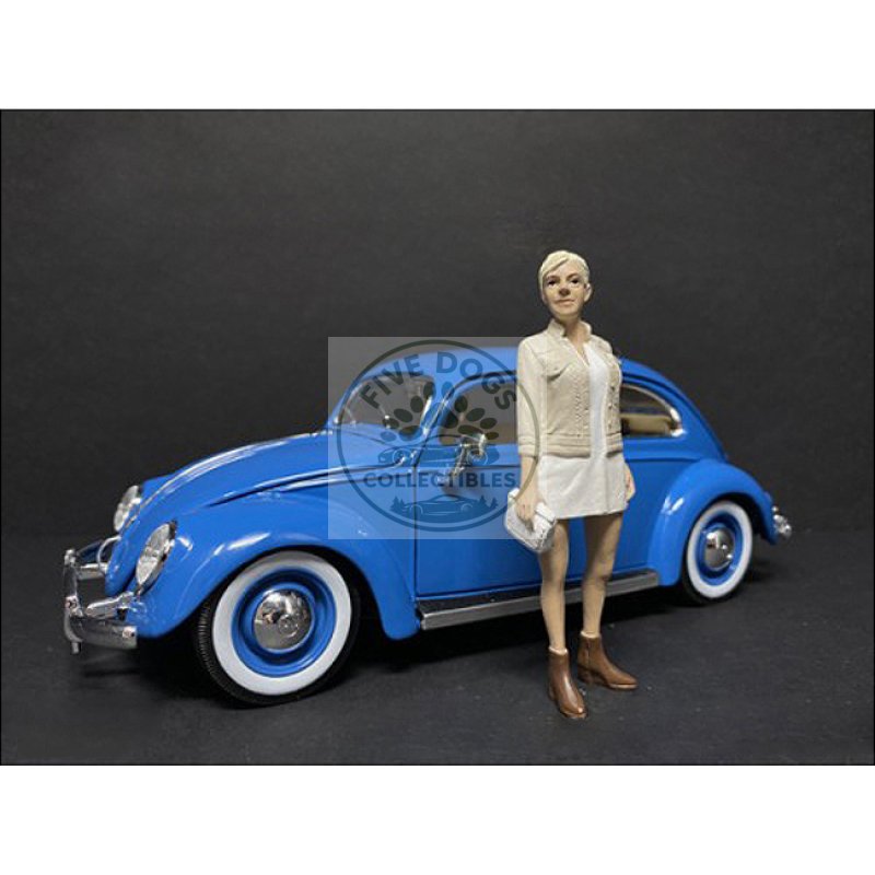 "partygoers" figurine iv for 1/18 scale models by american diorama