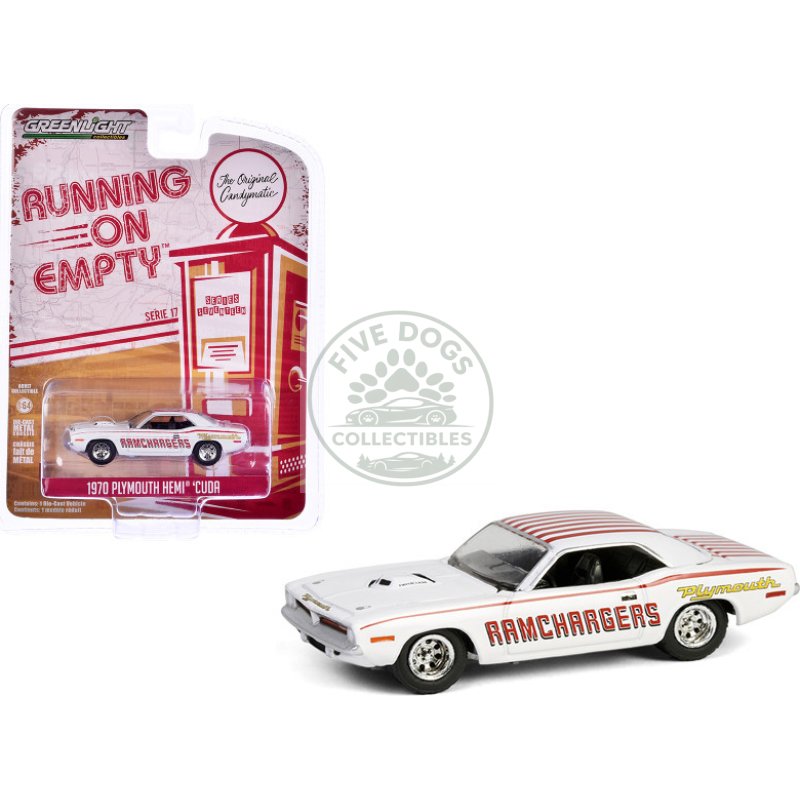 41170d 1970 plymouth hemi barracuda "ramchargers" white with red stripes "running on empty" series 17 1/64 diecast model car by greenlight
