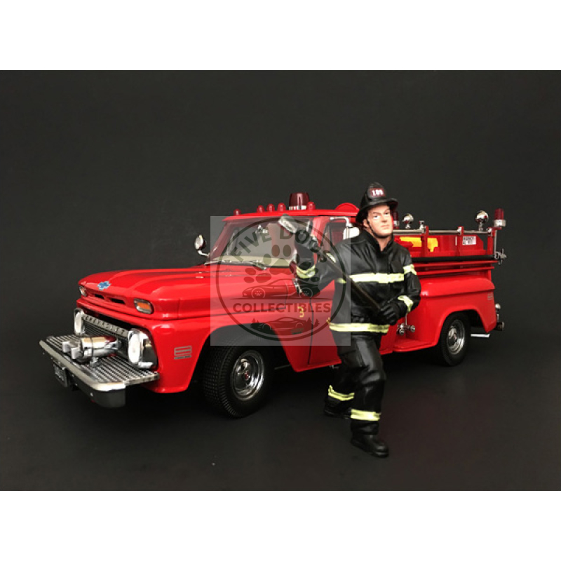 firefighter with axe figurine / figure for 1:18 models by american diorama