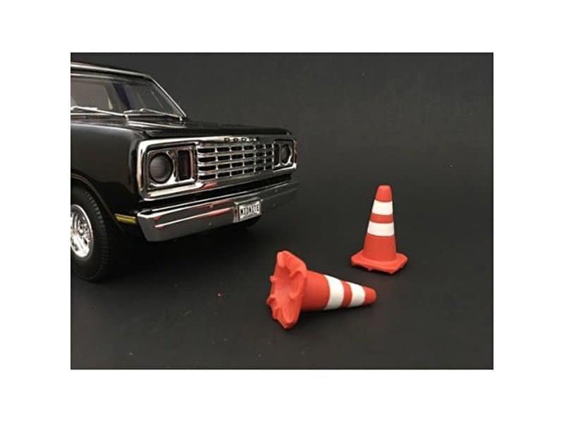 traffic cones set of 4 accessory for 1:24 models by american diorama traffic cones set of 4 accessory for 1:24 models by american diorama
