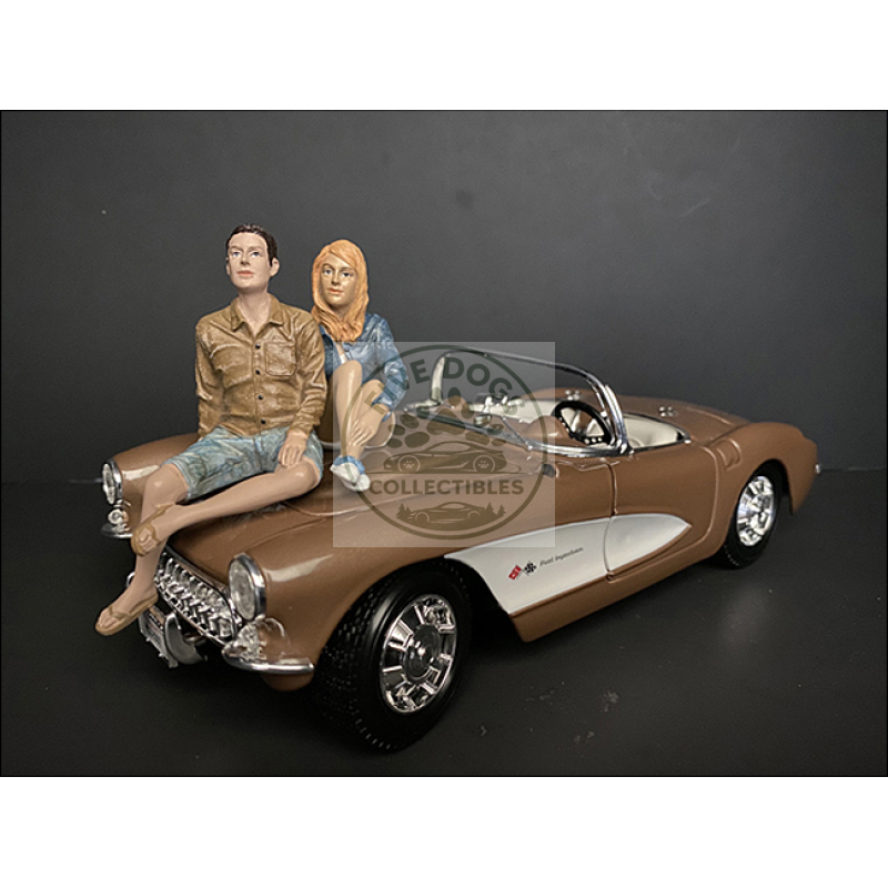 seated couple release iii, 2 piece figurine set for 1/18 scale models by american diorama