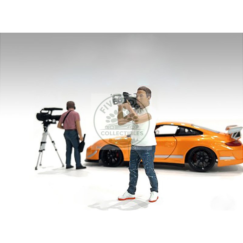 "on air" figure 3 for 1/24 scale models by american diorama