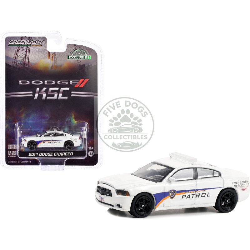 2014 dodge charger white "kennedy space center (ksc)" security patrol "hobby exclusive" series 1/64 diecast model car by greenlight