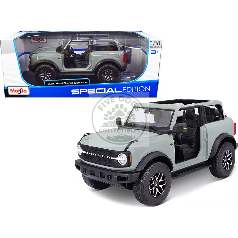 2021 ford bronco badlands light gray "special edition" 1/18 diecast model car by maisto