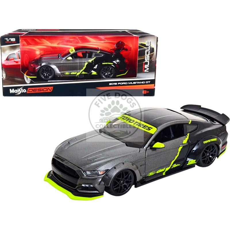 2015 ford mustang gt 5.0 gray metallic and black with graphics "modern muscle" series 1/18 diecast model car by maisto