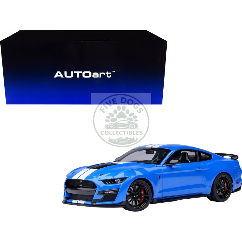 ford mustang shelby gt500 grabber blue with white stripes 1/18 model car by autoart