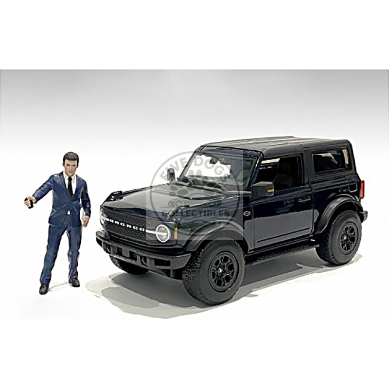 "the dealership" male salesperson figurine for 1/24 scale models by american diorama