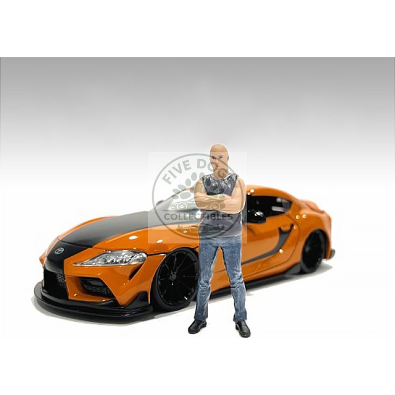 "car meet 3" figurine 1 for 1/24 scale models by american diorama