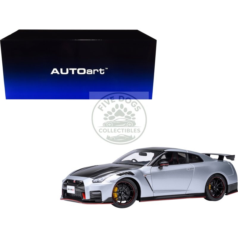2022 nissan gt r (r35) nismo special edition rhd (right hand drive) ultimate metal silver with carbon hood and top 1/18 model car by autoart