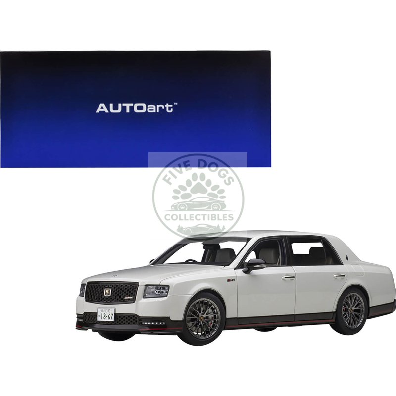 toyota century grmn rhd (right hand drive) pearl white 1/18 model car by autoart
