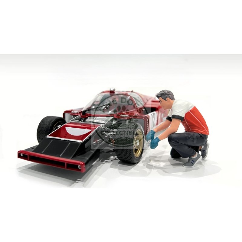 "race crew" figure #5 for 1/24 scale models by american diorama