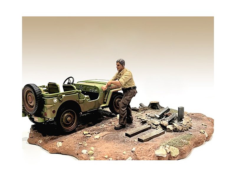 "4x4 mechanic" figure 3 for 1/18 scale models by american diorama "4x4 mechanic" figure 3 for 1/18 scale models by american diorama