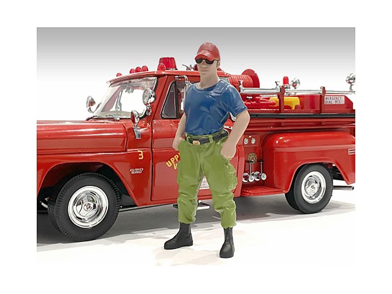 "firefighters" off duty figure for 1/18 scale models by american diorama "firefighters" off duty figure for 1/18 scale models by american diorama