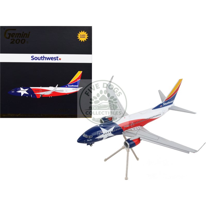 boeing 737 700 commercial aircraft with flaps down "southwest airlines lone star one" texas flag livery "gemini 200" series 1/200 diecast model airplane by geminijets
