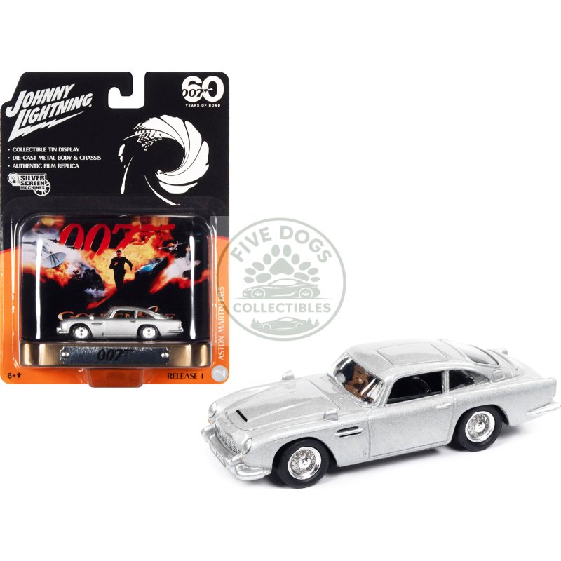 aston martin db5 rhd (right hand drive) silver metallic 007 (james bond) "goldeneye" (1995) movie with collectible tin display "silver screen machines" series 1/64 diecast model car by johnny lightning